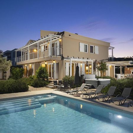 Villa Bella - Beautiful And Modern House With Pool, Souna, Jacuzzi & Playground, Liznjan - Istra Exterior foto