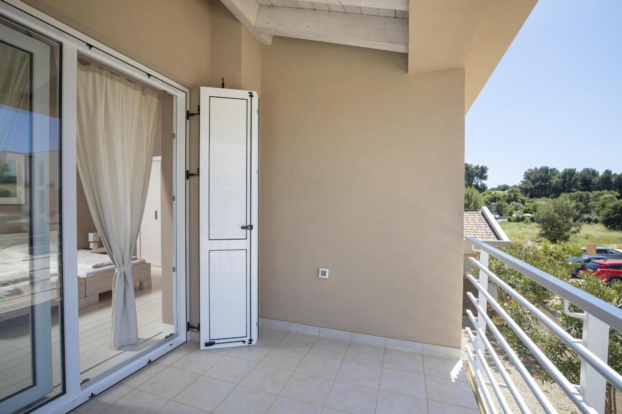 Villa Bella - Beautiful And Modern House With Pool, Souna, Jacuzzi & Playground, Liznjan - Istra Exterior foto