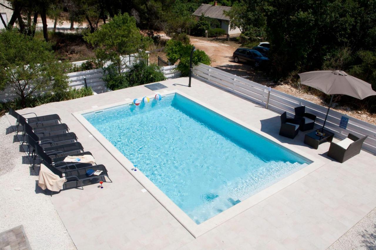 Villa Bella - Beautiful And Modern House With Pool, Souna, Jacuzzi & Playground, Liznjan - Istra Exterior foto