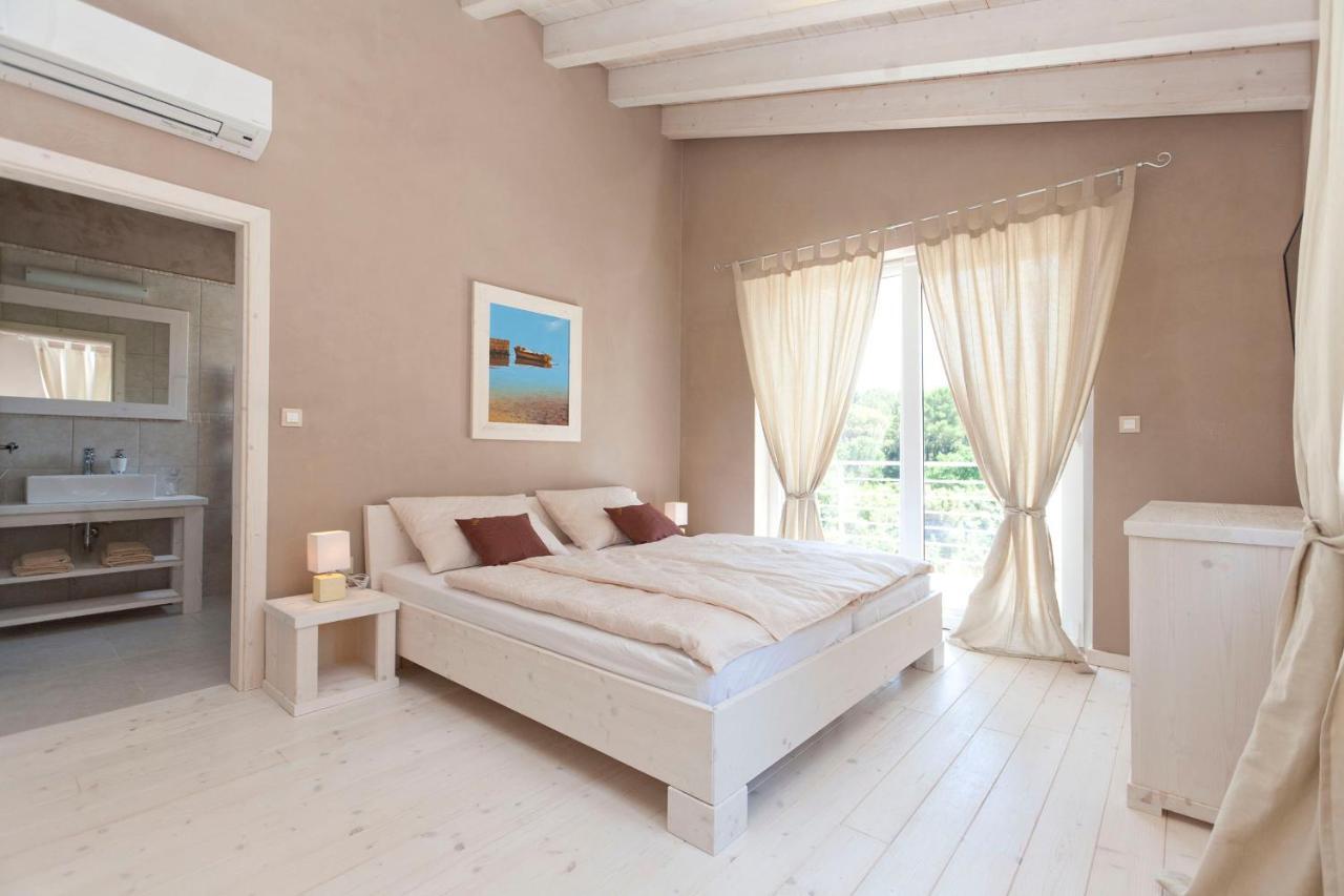 Villa Bella - Beautiful And Modern House With Pool, Souna, Jacuzzi & Playground, Liznjan - Istra Exterior foto